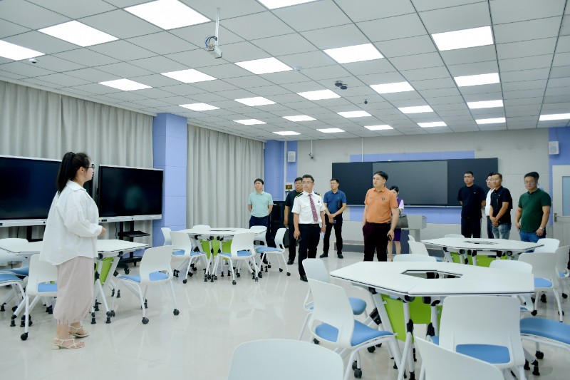 1718845892569353.jpg 校企合作签约03.jpg